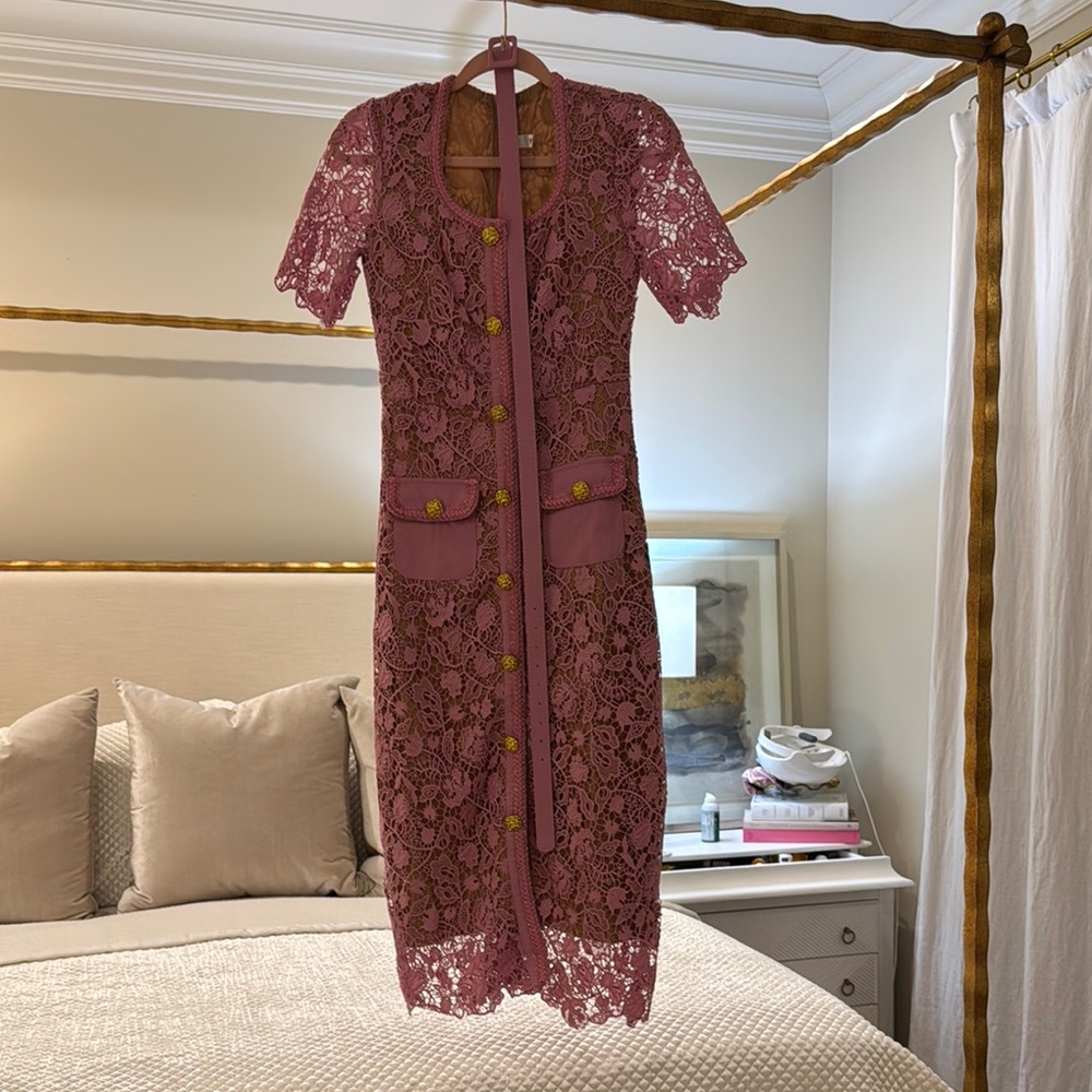 Elegant Lace Button-Down Midi Dress in Pink size Small